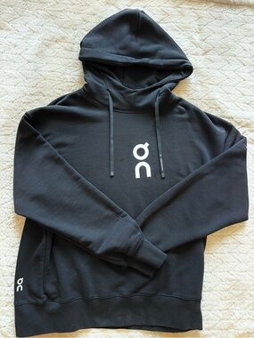 OnCloud - Women's Black Club Hoodie